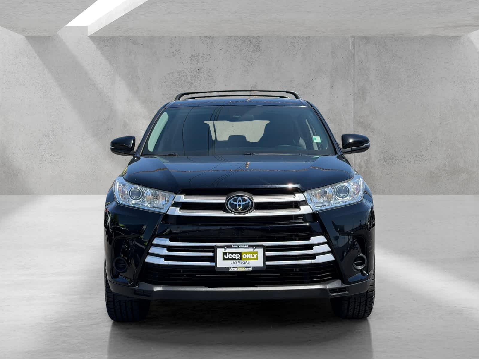 Thumbnail: 2019 Toyota Highlander - 8