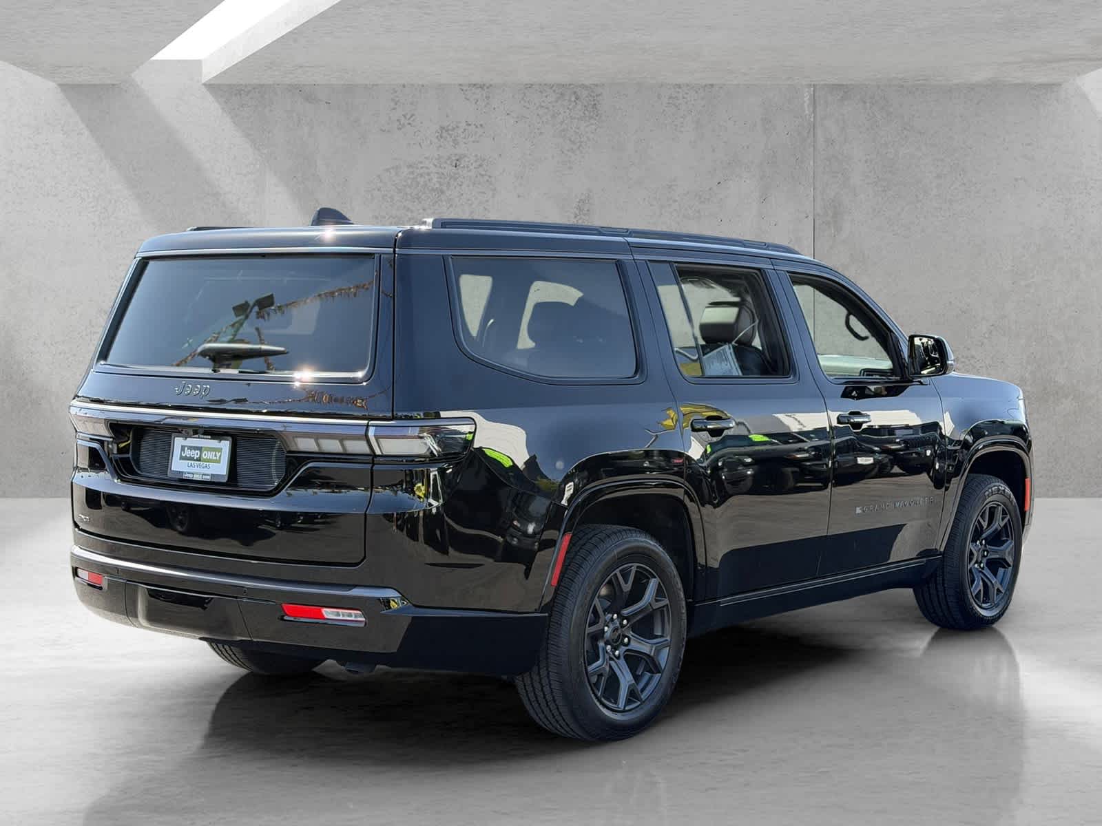 Thumbnail: 2026 Jeep Grand Wagoneer - 5