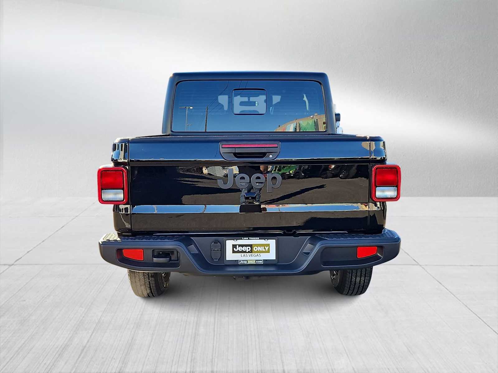 Thumbnail: 2026 Jeep Gladiator - 7