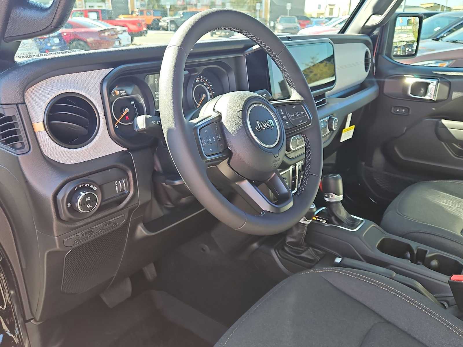 Thumbnail: 2025 Jeep Gladiator - 10