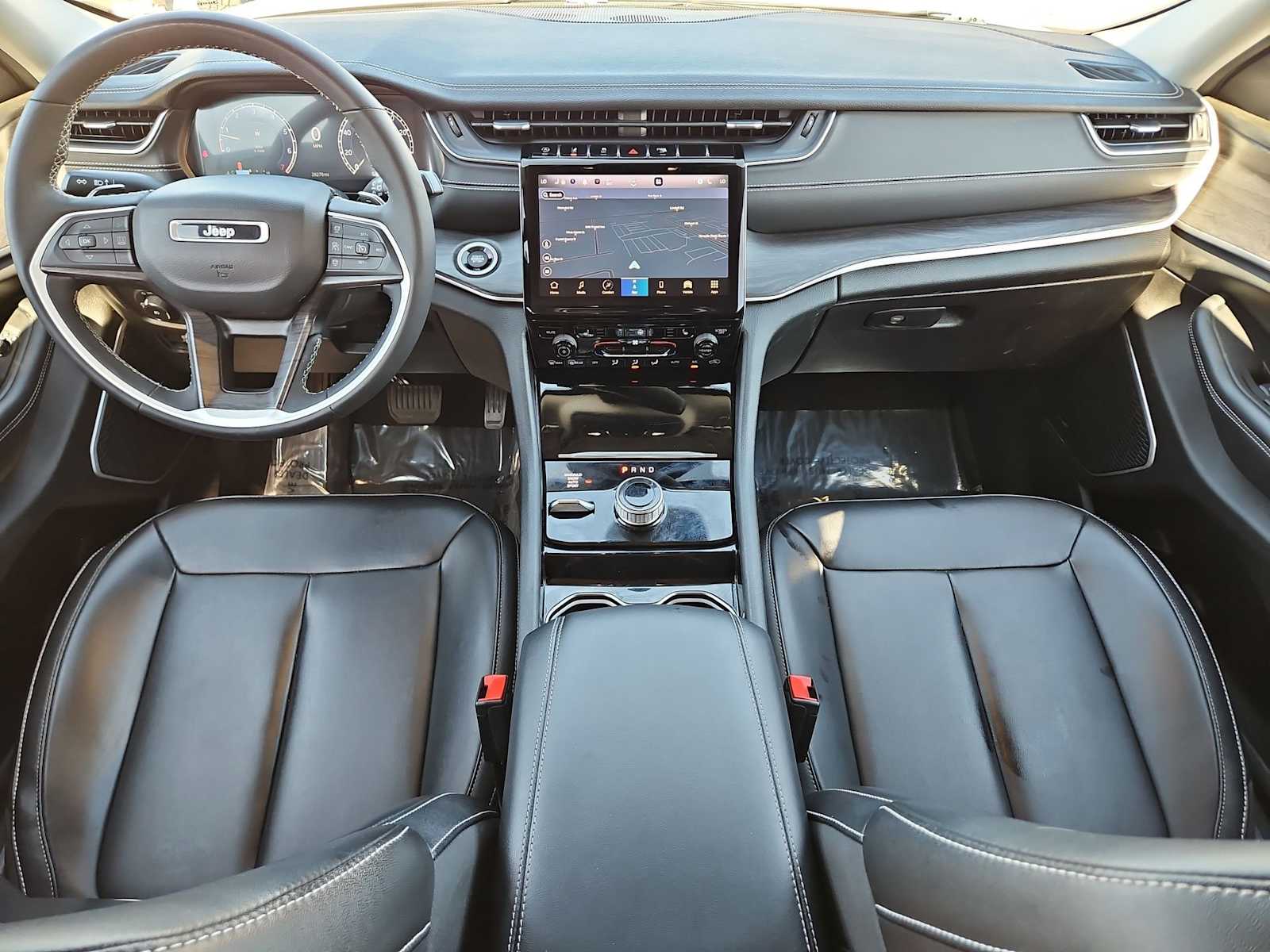 Thumbnail: 2023 Jeep Grand Cherokee - 16