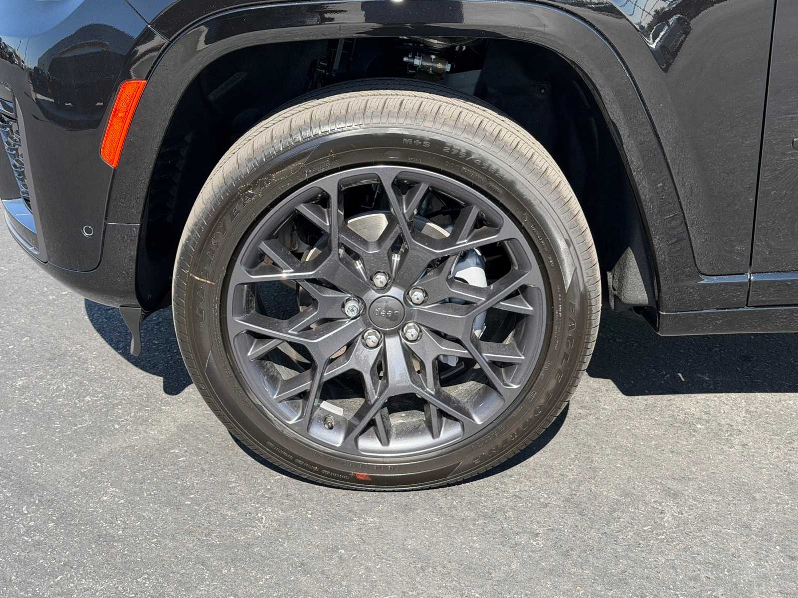 Thumbnail: 2026 Jeep Grand Cherokee - 32
