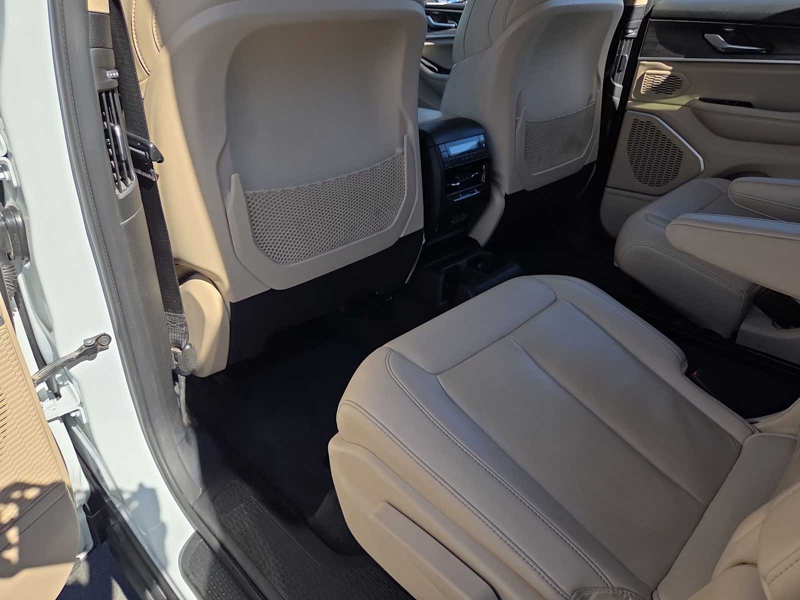 Thumbnail: 2021 Jeep Grand Cherokee L - 19