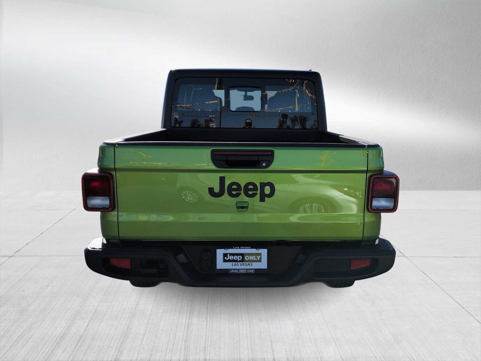 Thumbnail: 2026 Jeep Gladiator - 7