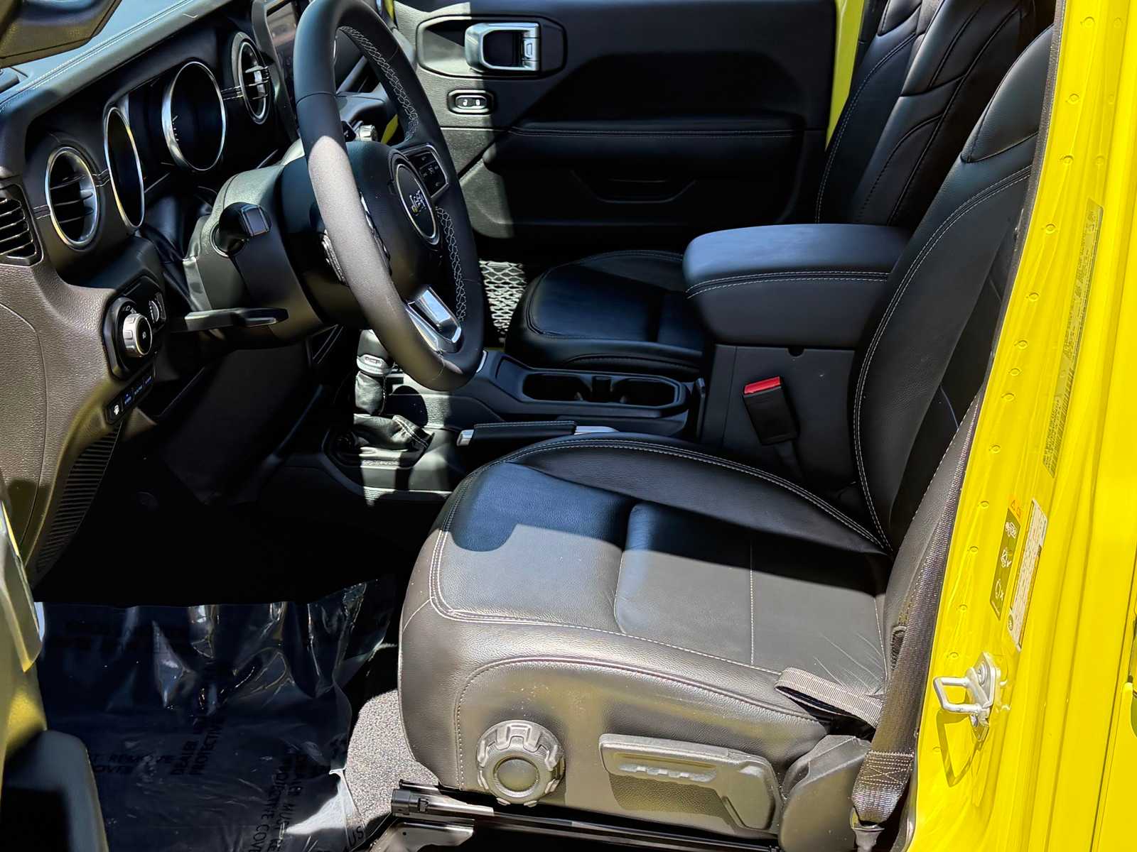 Thumbnail: 2023 Jeep Wrangler - 18