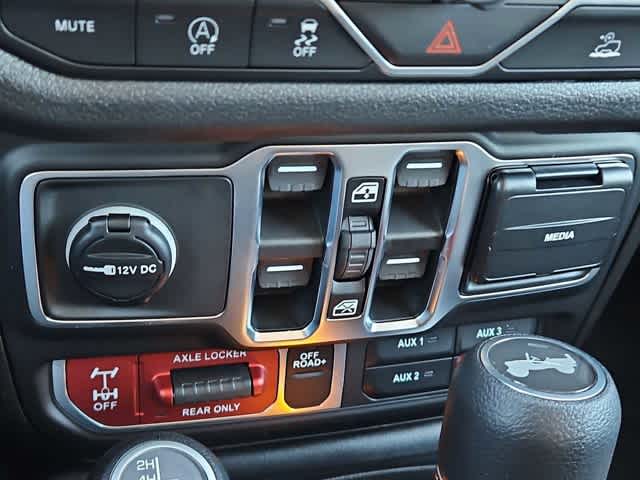 Thumbnail: 2026 Jeep Wrangler - 28