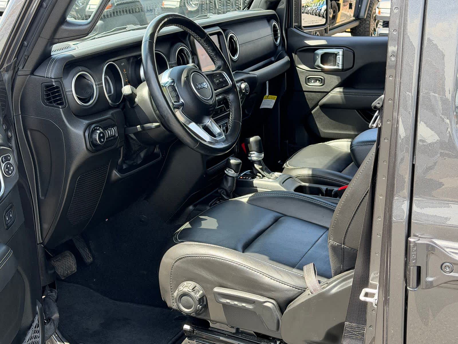 Thumbnail: 2022 Jeep Gladiator - 9