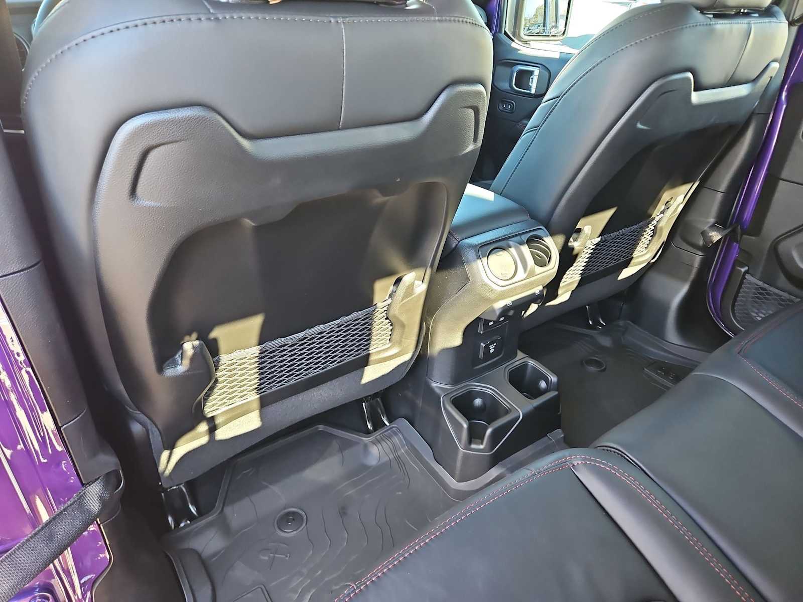 Thumbnail: 2026 Jeep Gladiator - 18