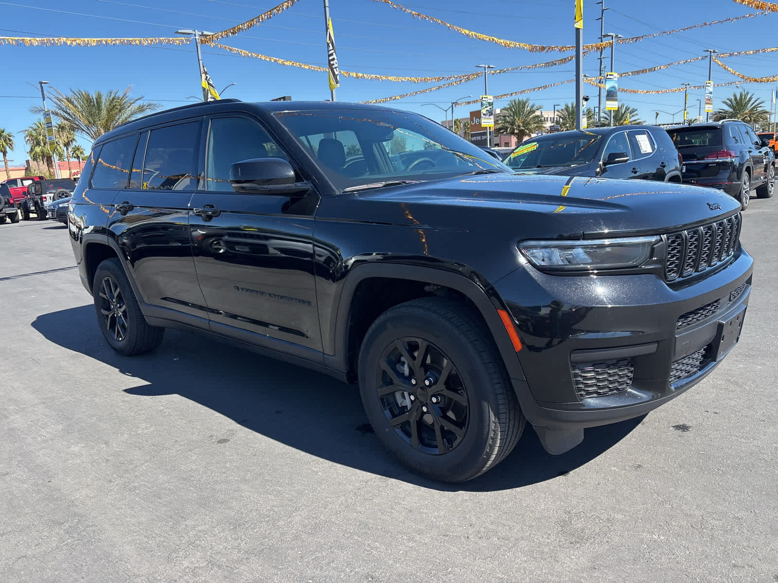 2024 Jeep Grand Cherokee Altitude photo 2