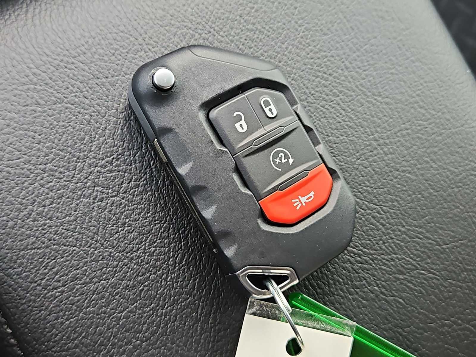 Thumbnail: 2026 Jeep Gladiator - 32