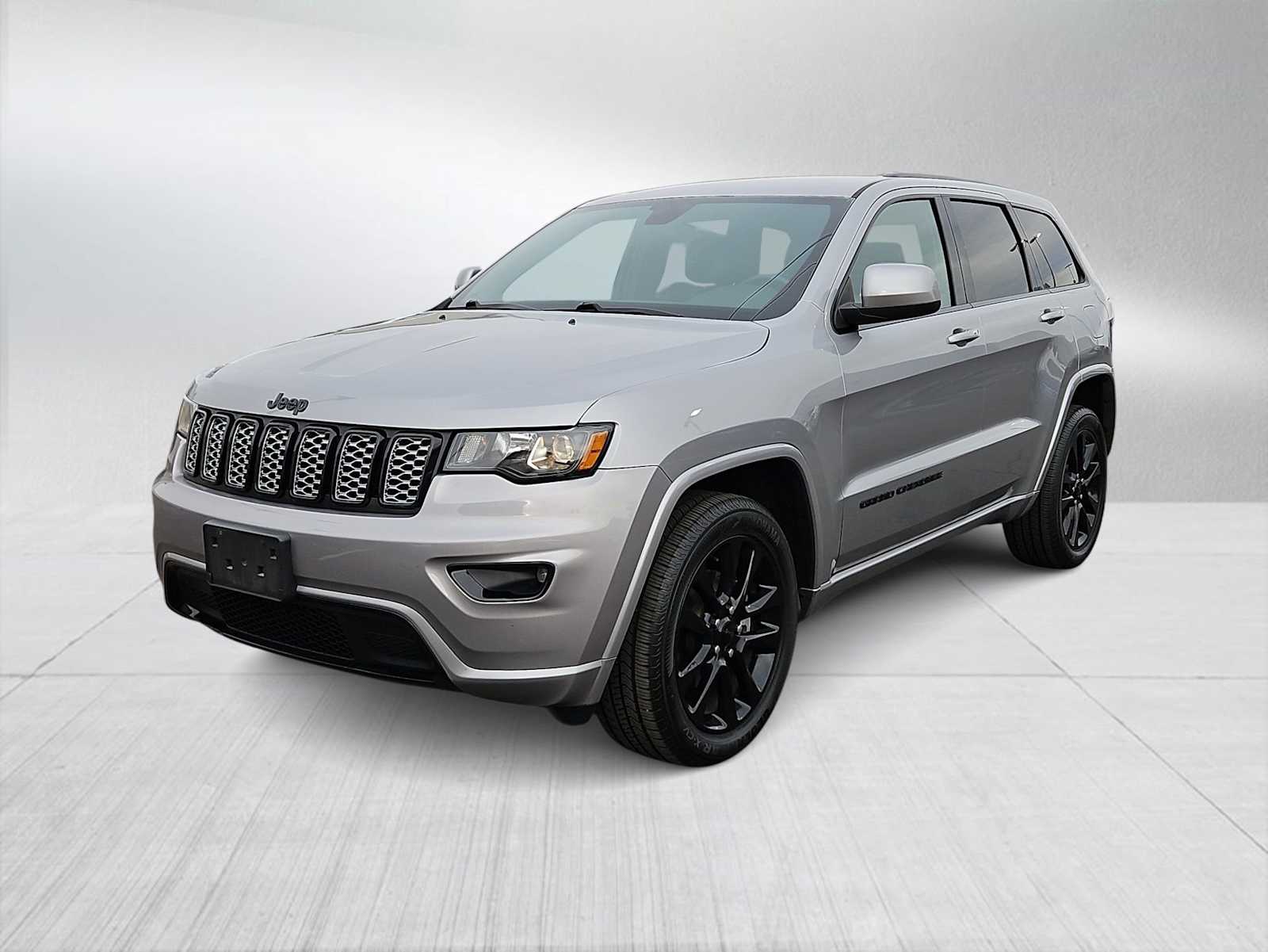 Thumbnail: 2019 Jeep Grand Cherokee - 4