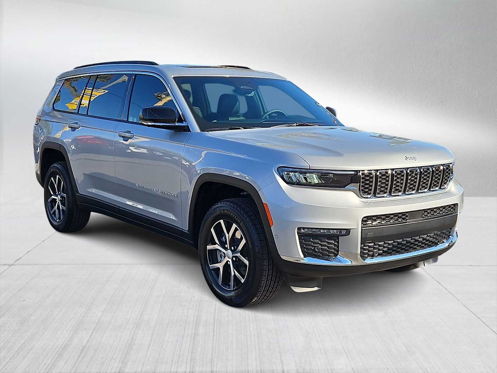Thumbnail: 2025 Jeep Grand Cherokee - 2