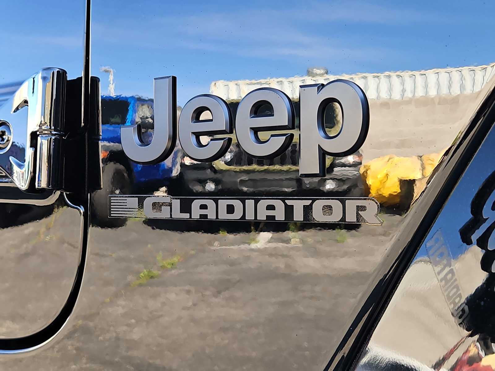 Thumbnail: 2026 Jeep Gladiator - 12