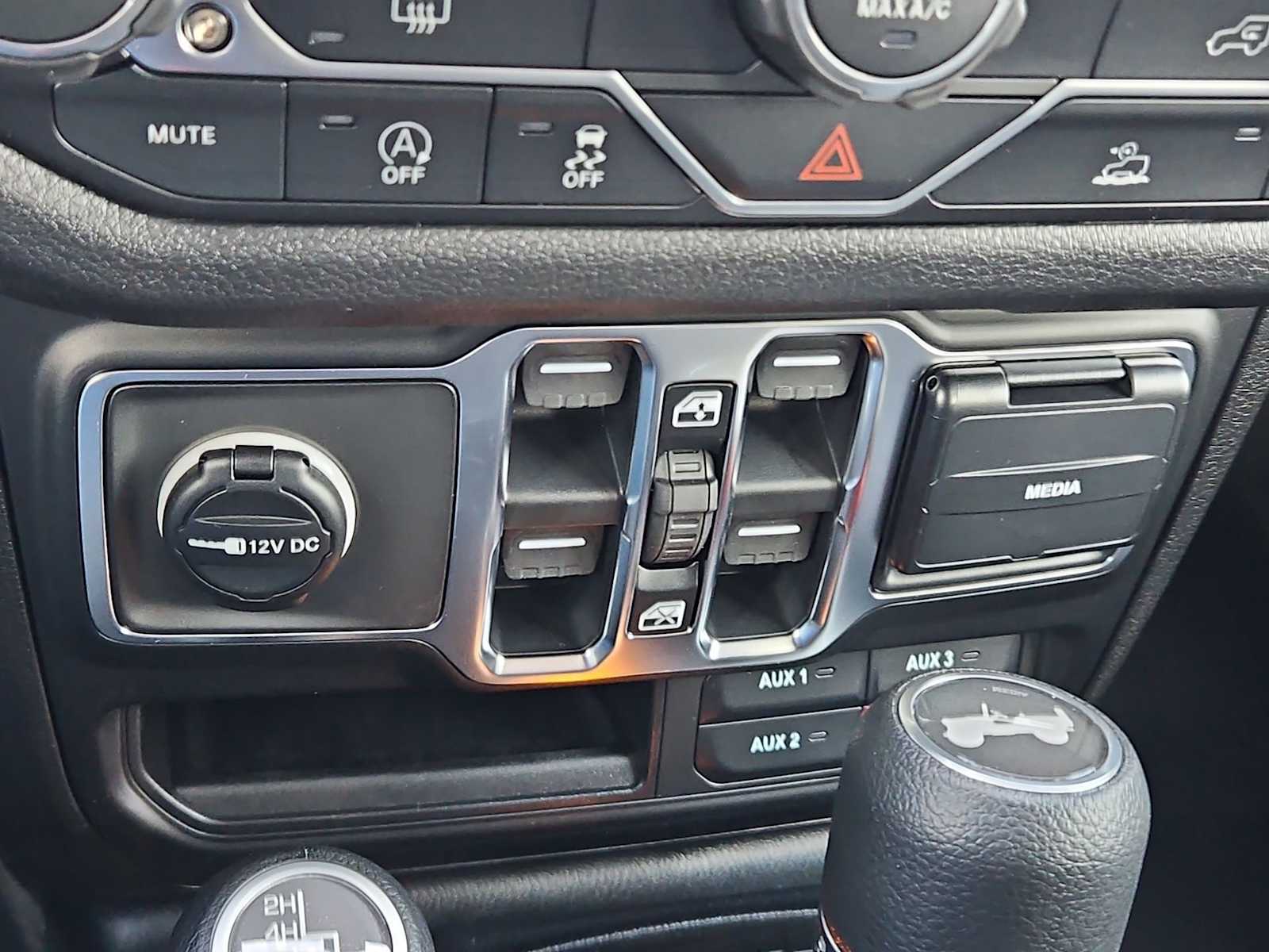 Thumbnail: 2026 Jeep Wrangler - 28