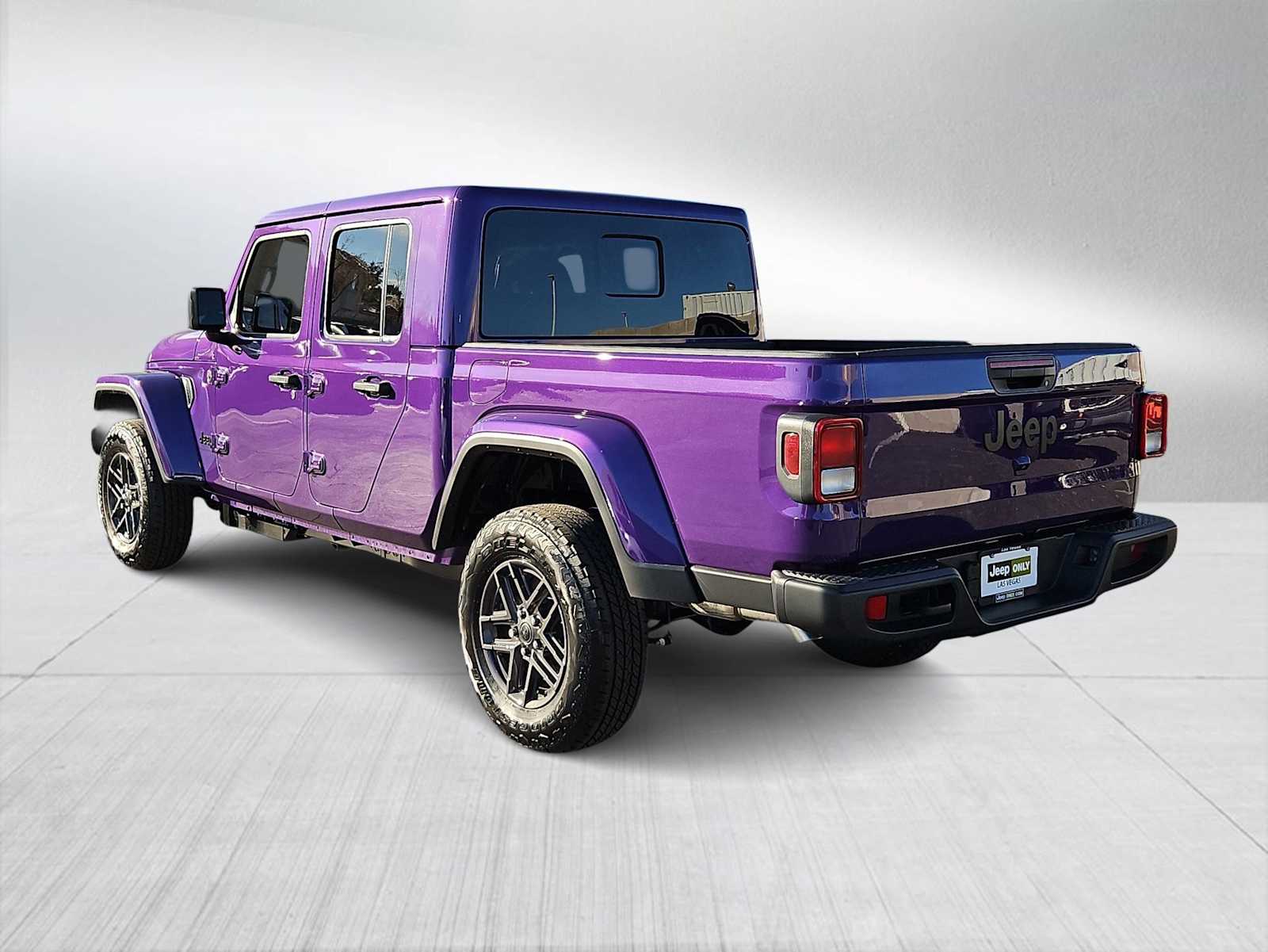 Thumbnail: 2026 Jeep Gladiator - 6