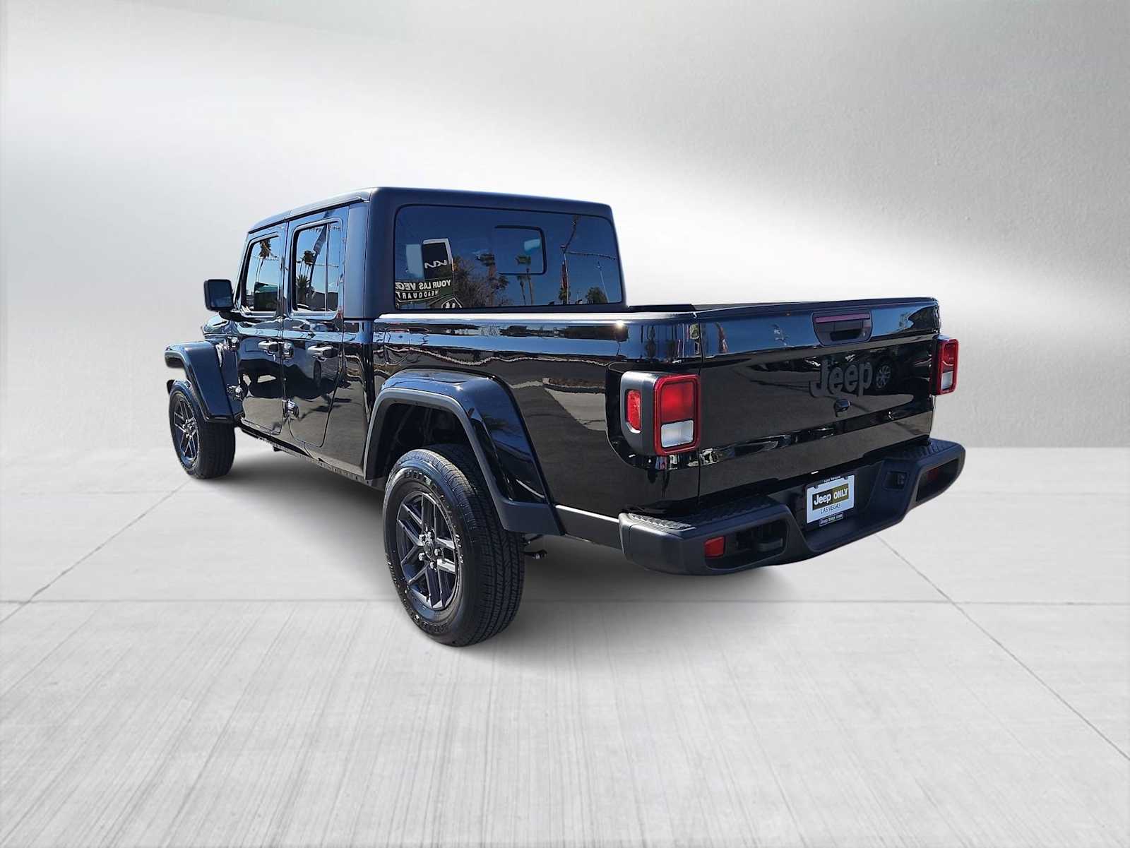 Thumbnail: 2025 Jeep Gladiator - 6