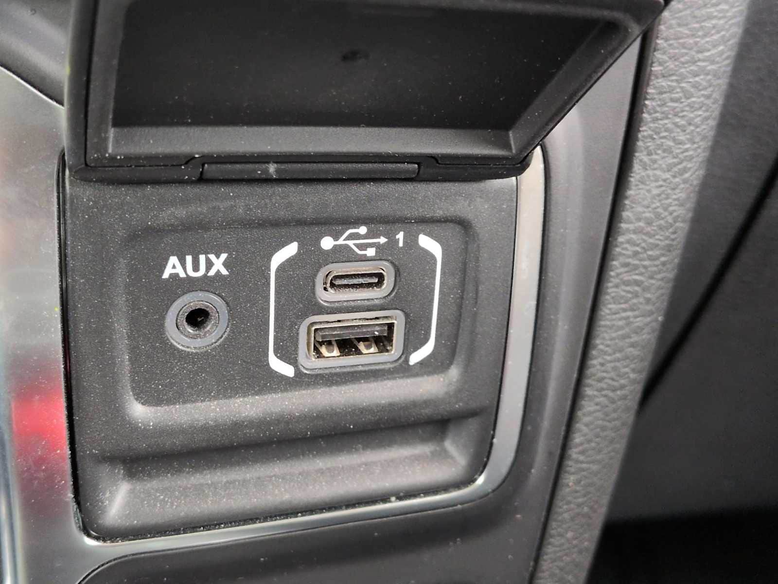 Thumbnail: 2021 Jeep Wrangler - 31