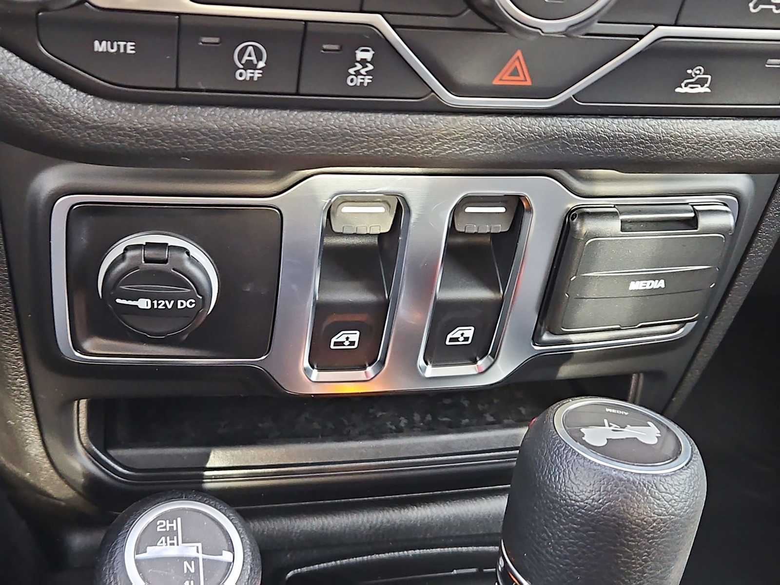 Thumbnail: 2026 Jeep Wrangler - 27