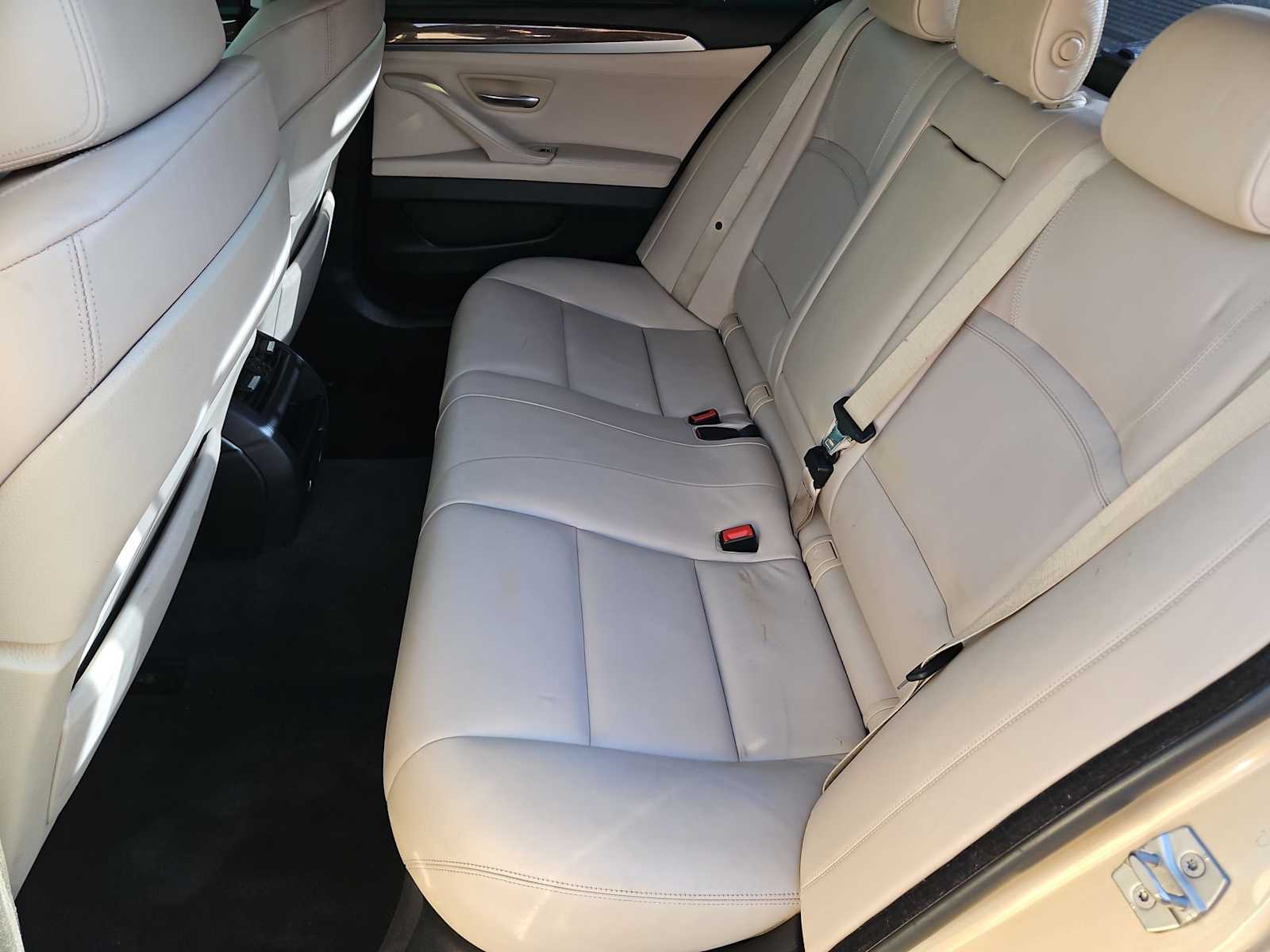 Thumbnail: 2013 BMW 5 Series - 21