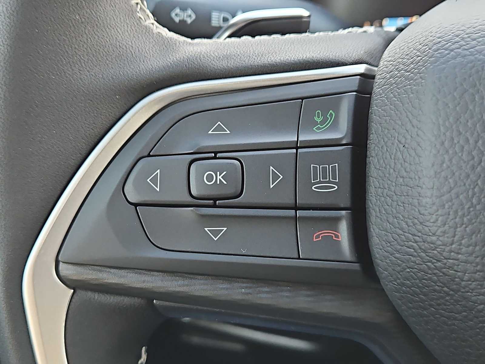 Thumbnail: 2025 Jeep Grand Cherokee - 23