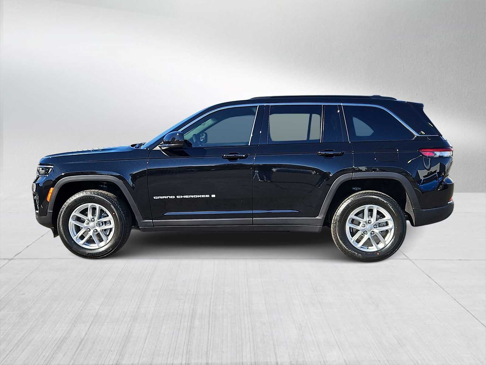 Thumbnail: 2026 Jeep Grand Cherokee - 5