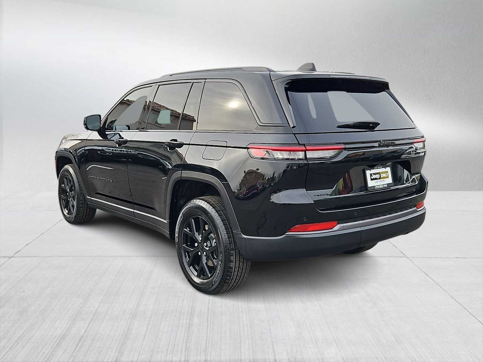 Thumbnail: 2026 Jeep Grand Cherokee - 6