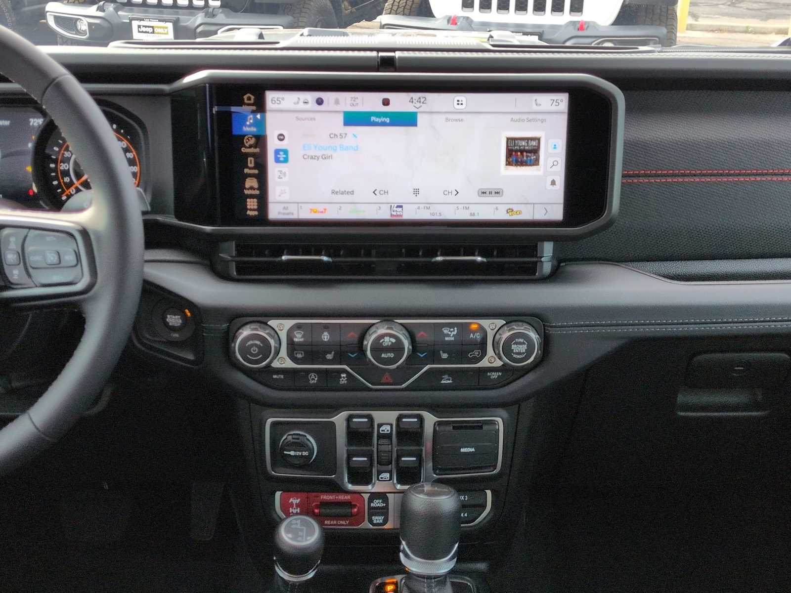 Thumbnail: 2026 Jeep Gladiator - 28