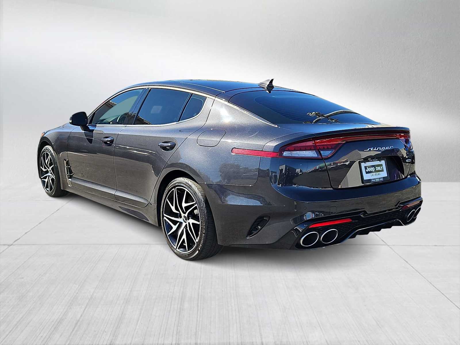 Thumbnail: 2022 Kia Stinger - 6