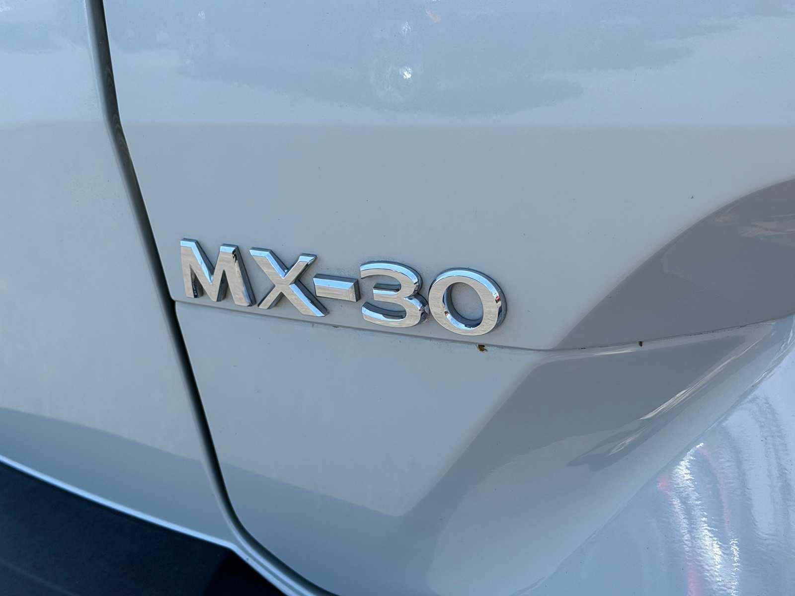 Thumbnail: 2022 Mazda MX-30 - 28