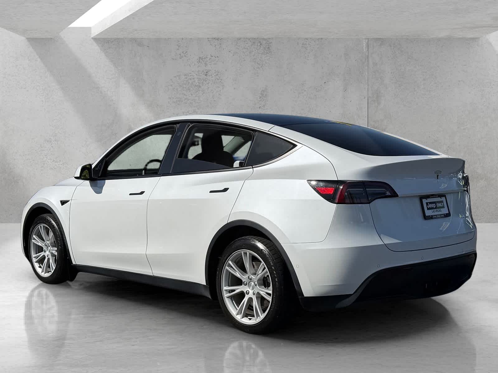 Thumbnail: 2021 Tesla Model Y - 5