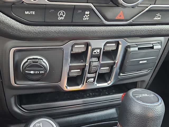 Thumbnail: 2026 Jeep Gladiator - 28