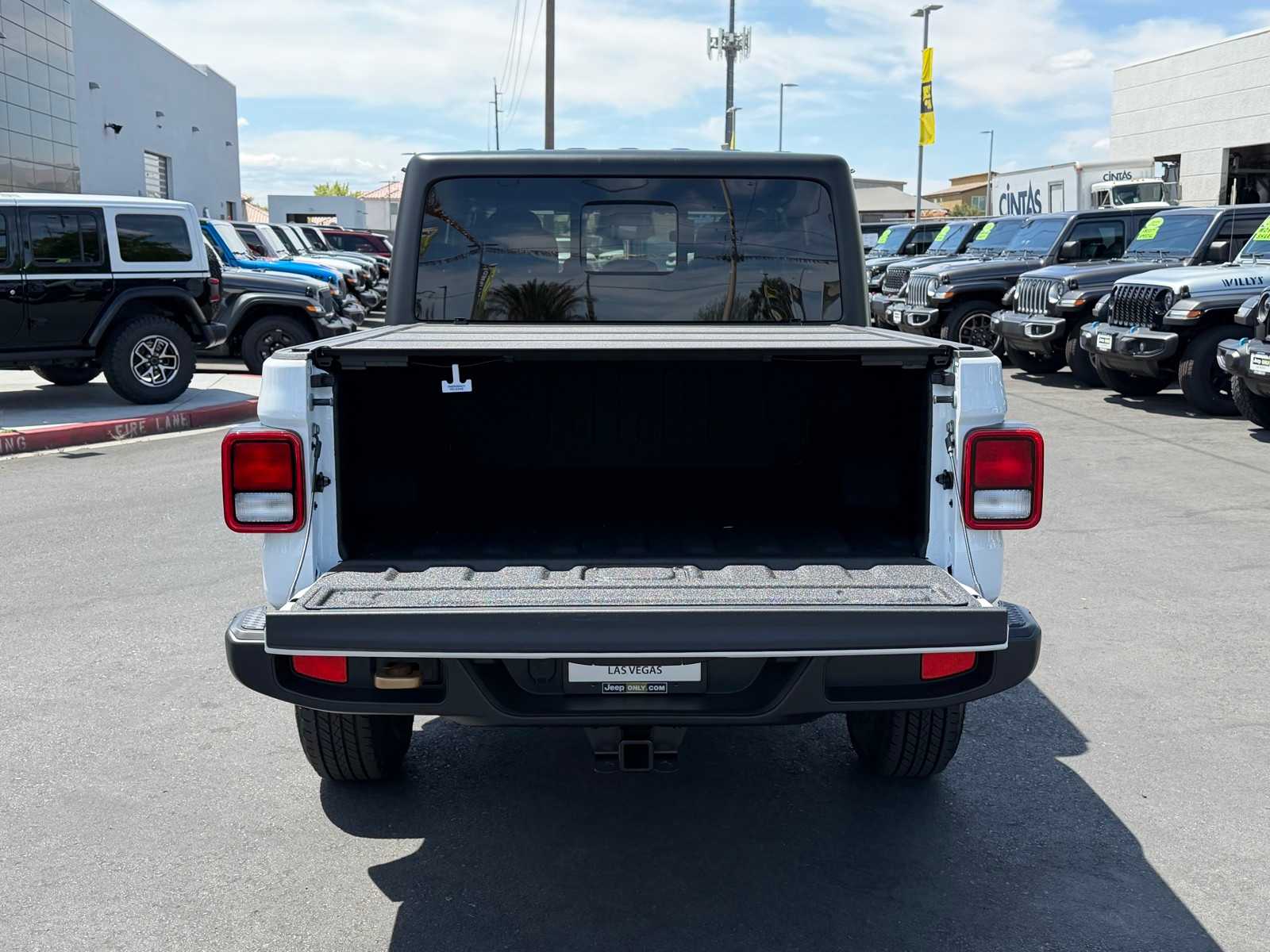 Thumbnail: 2026 Jeep Gladiator - 29