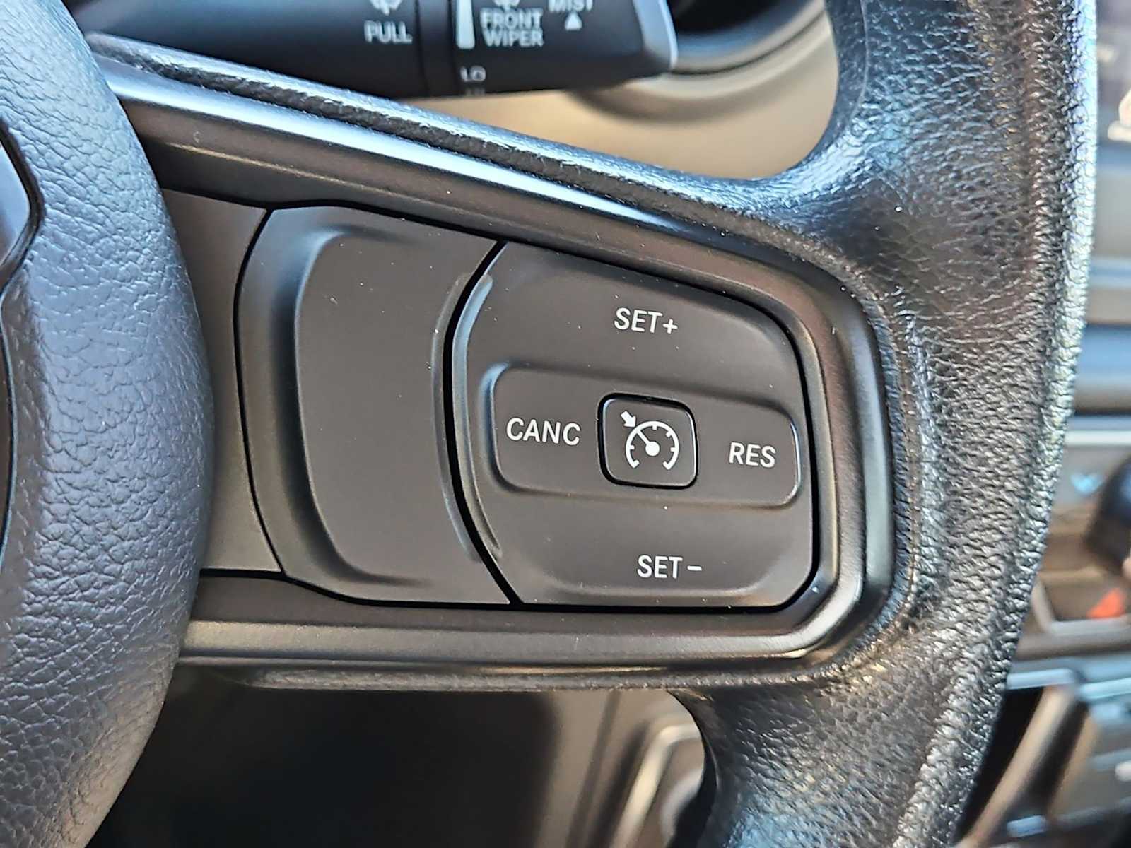 Thumbnail: 2022 Jeep Gladiator - 23