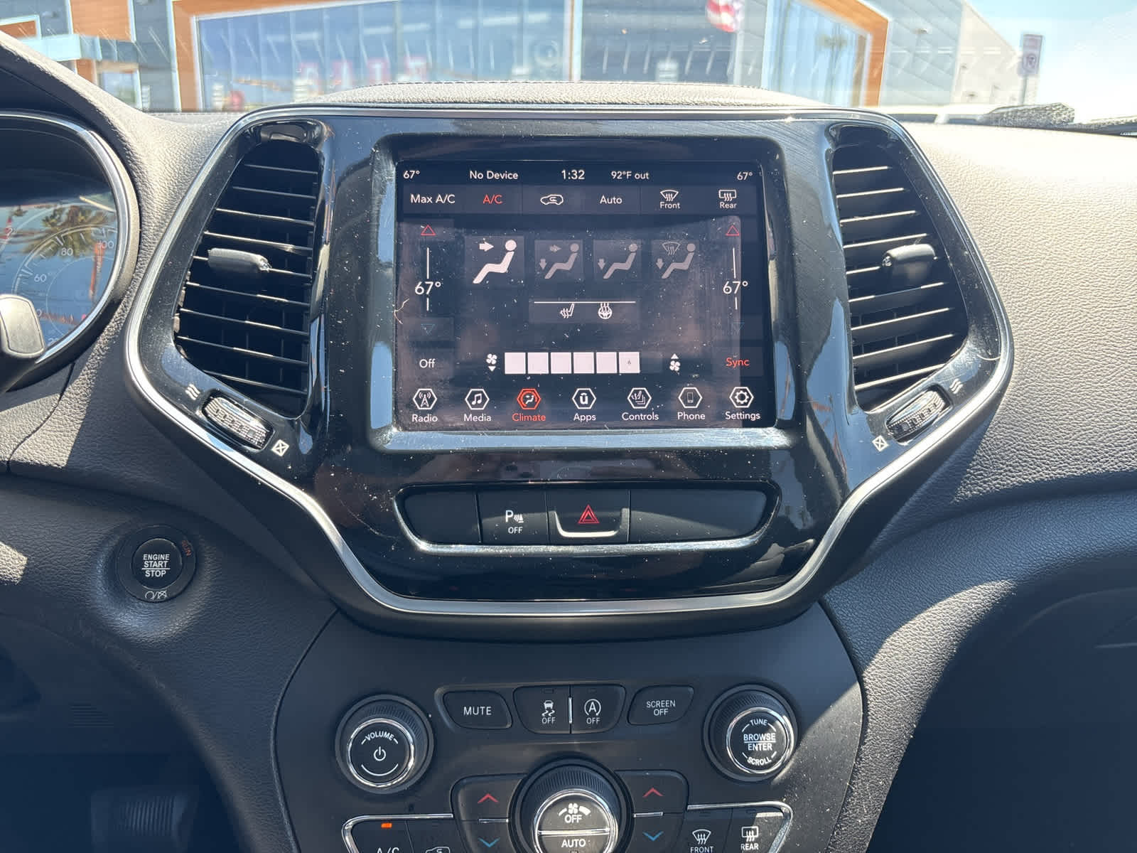 Thumbnail: 2019 Jeep Cherokee - 13