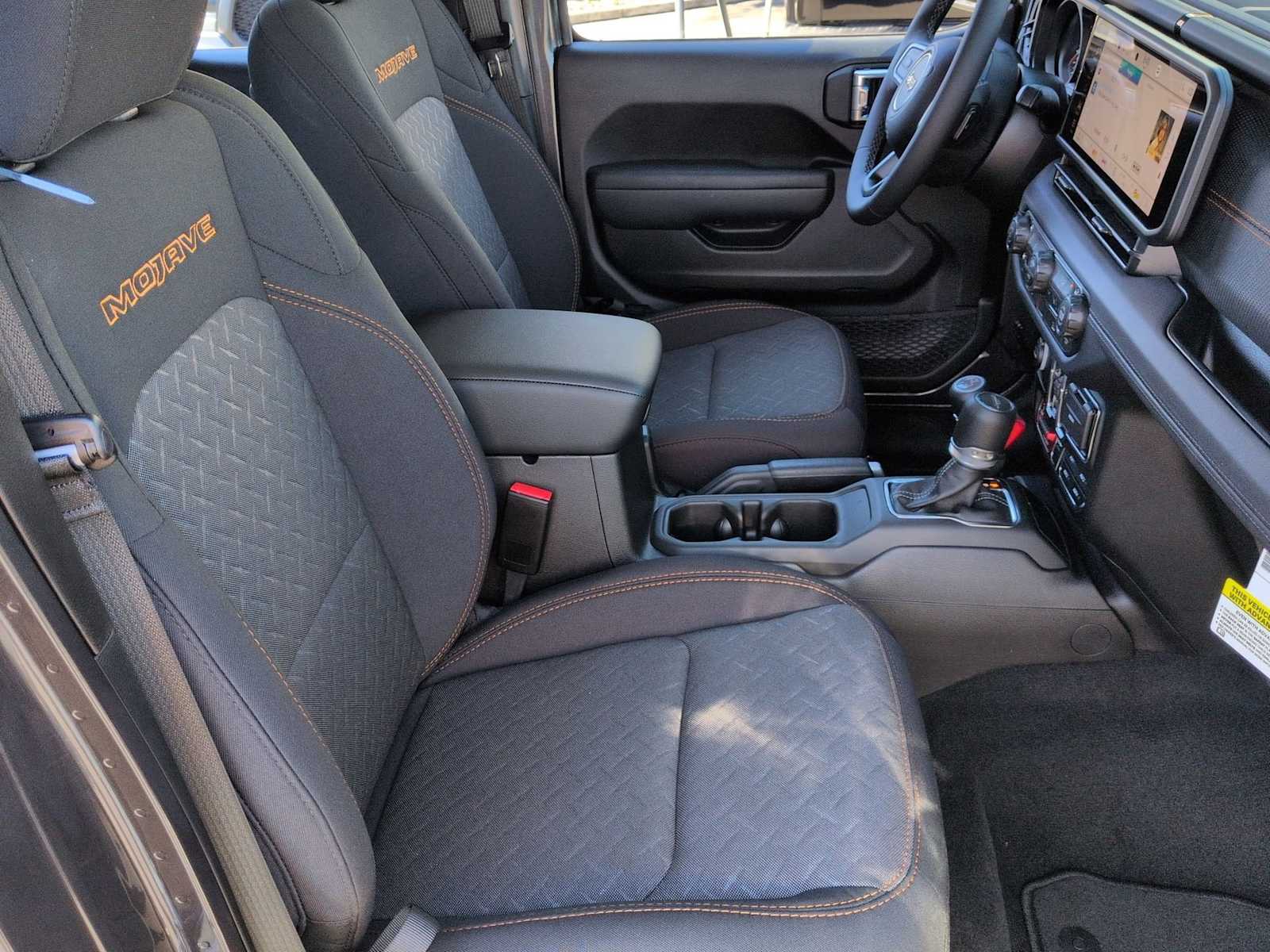 Thumbnail: 2025 Jeep Gladiator - 21