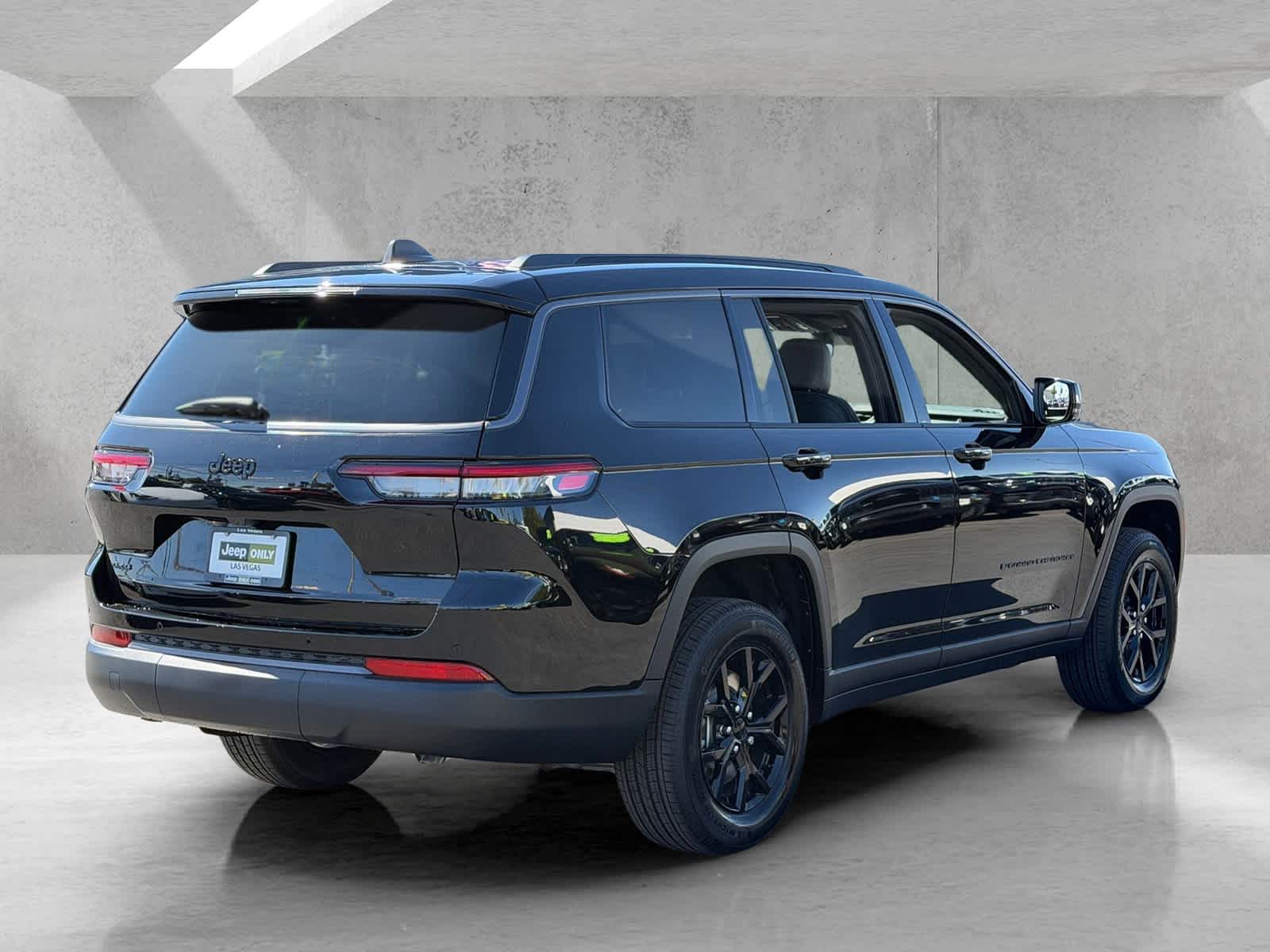 Thumbnail: 2026 Jeep Grand Cherokee L - 5