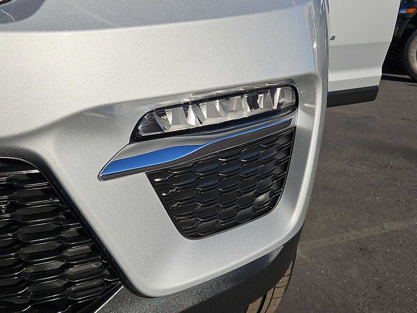 Thumbnail: 2022 Jeep Grand Cherokee - 11