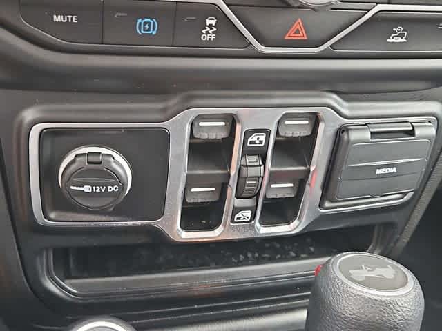 Thumbnail: 2023 Jeep Wrangler - 30