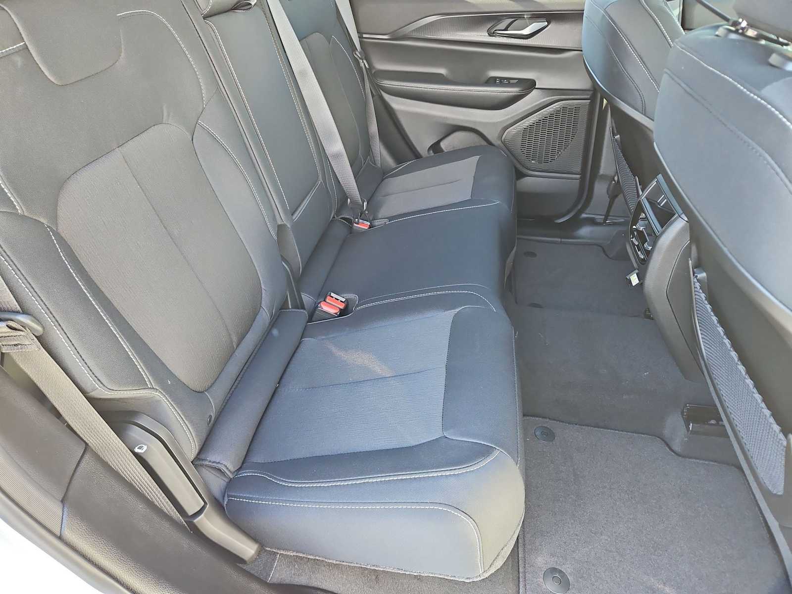 Thumbnail: 2026 Jeep Grand Cherokee - 21