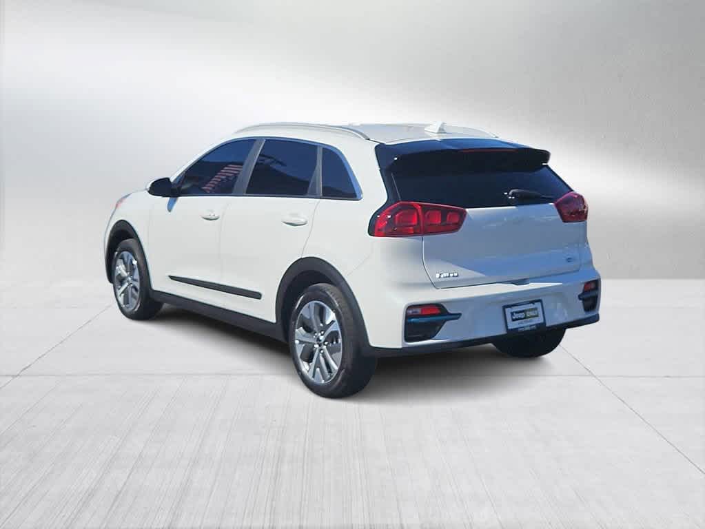 2022 Kia Niro S 6