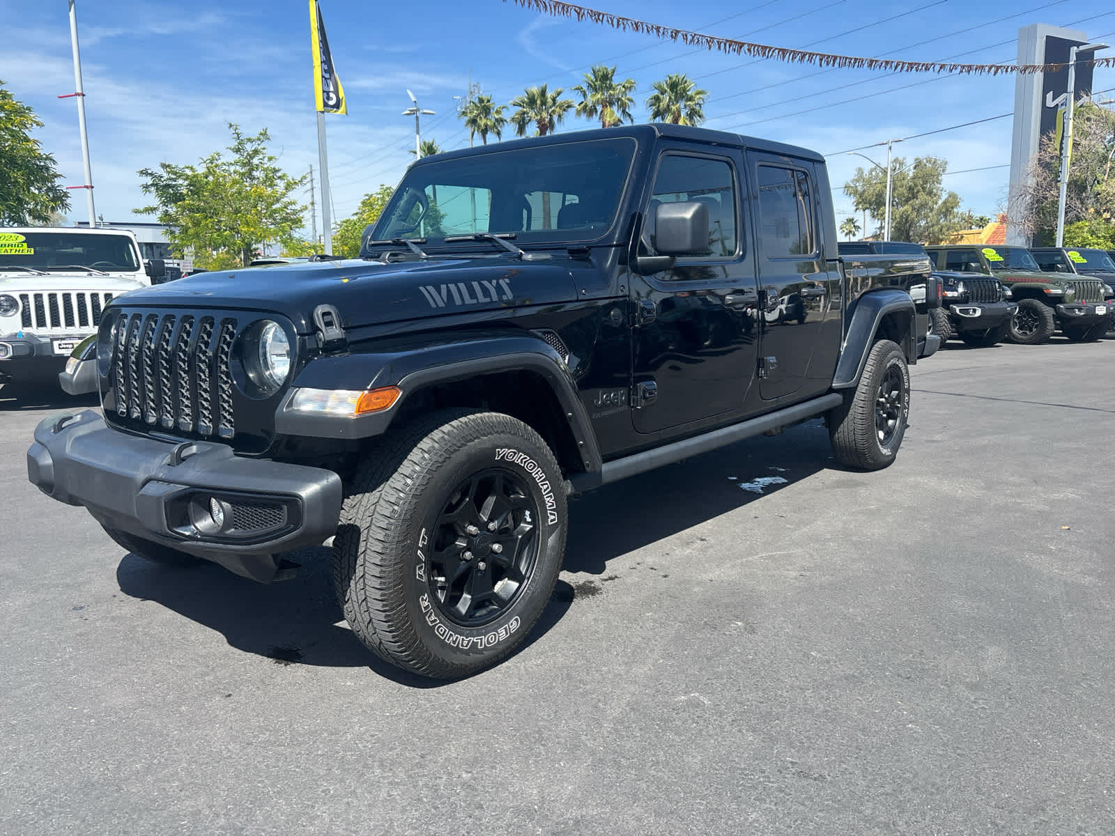 Thumbnail: 2022 Jeep Gladiator - 2