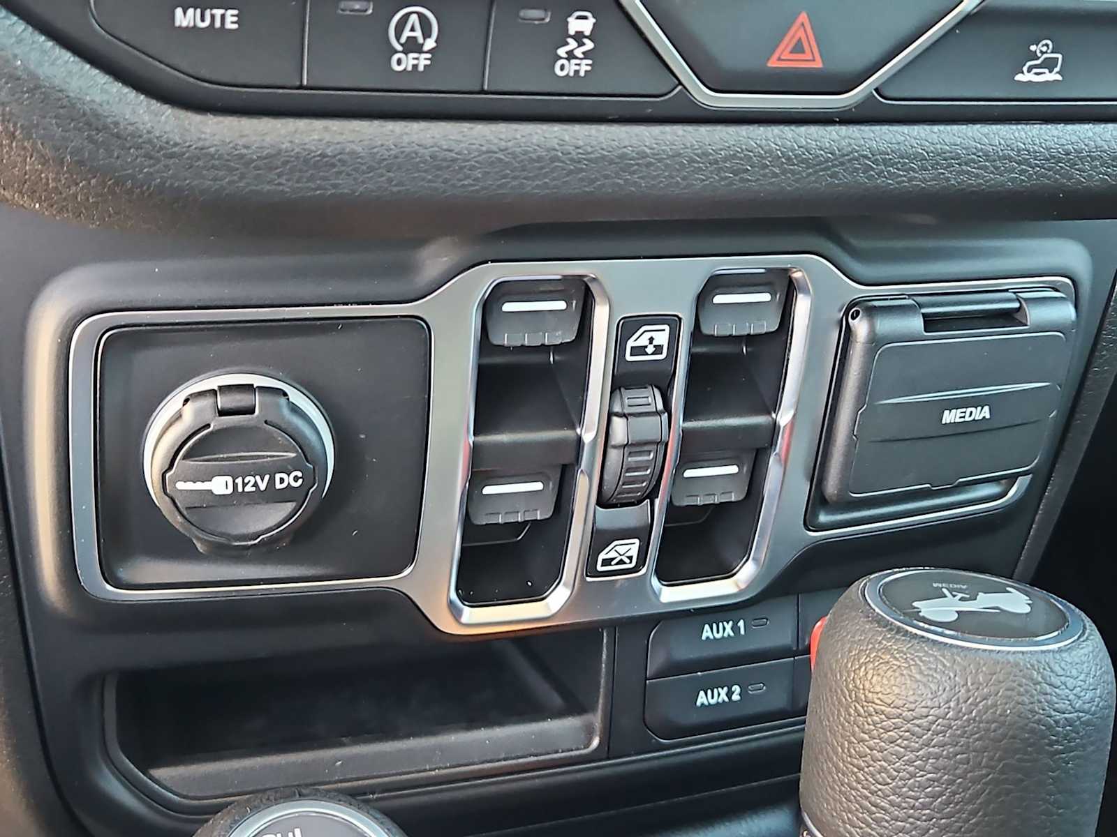 Thumbnail: 2026 Jeep Wrangler - 28