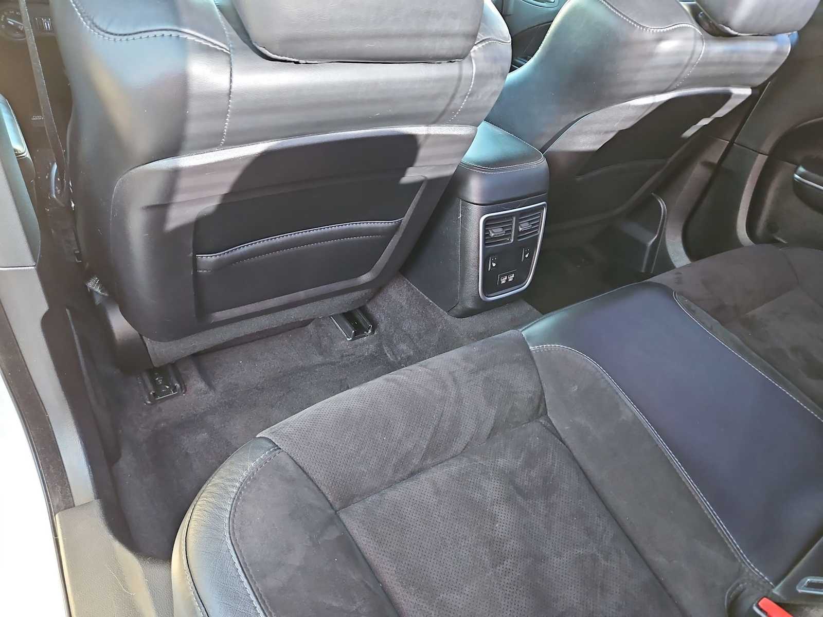 Thumbnail: 2017 Dodge Charger - 18