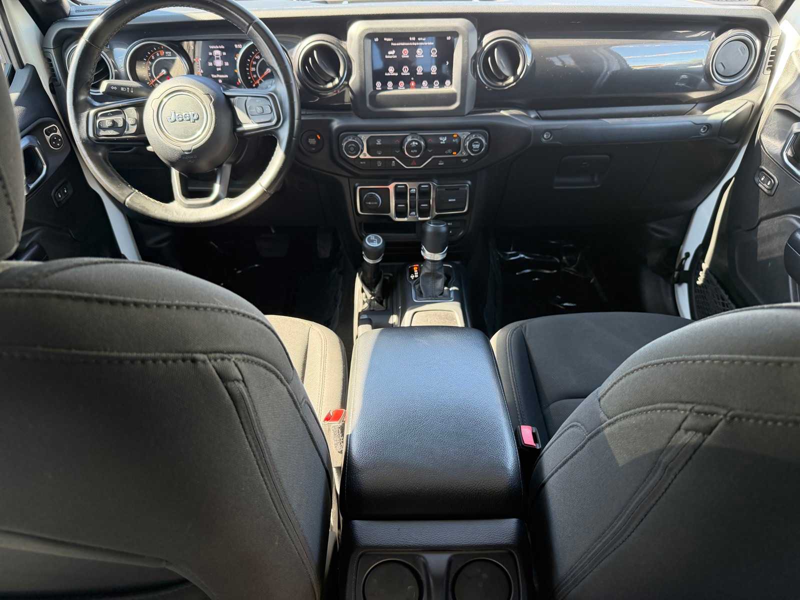 Thumbnail: 2021 Jeep Gladiator - 21