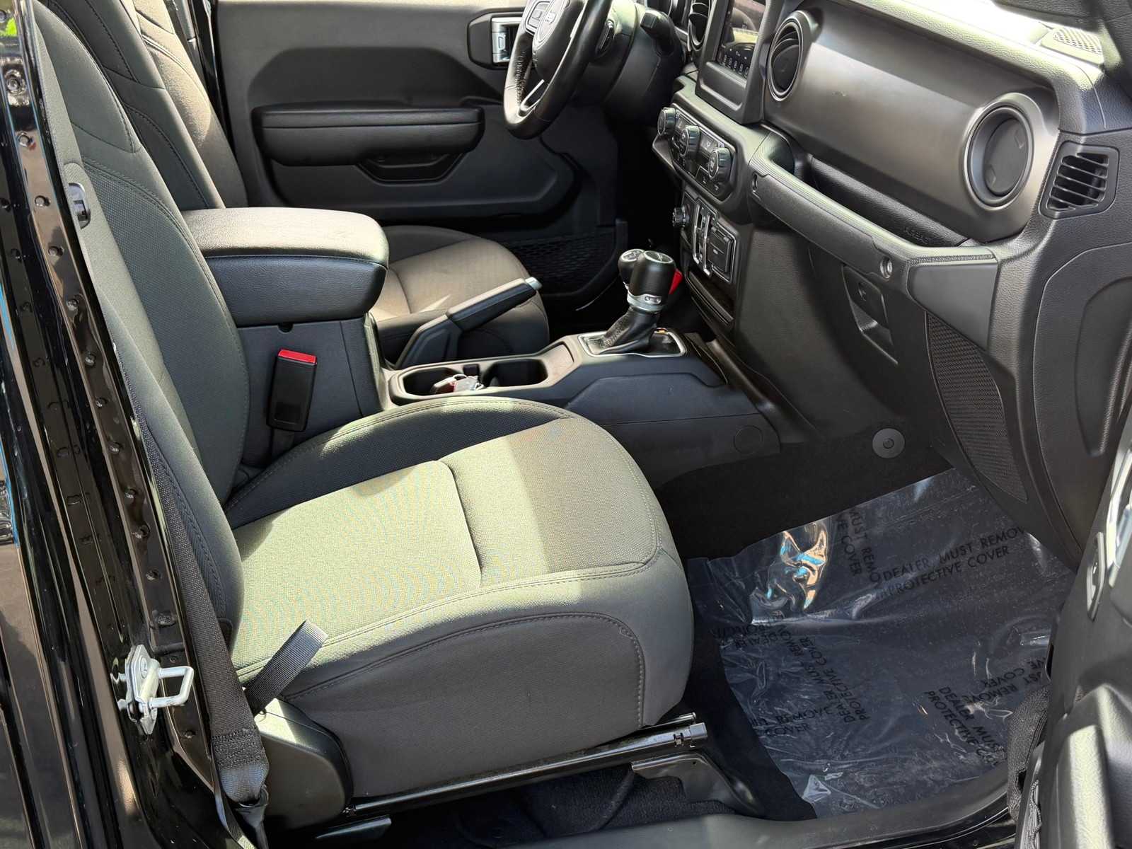 Thumbnail: 2022 Jeep Gladiator - 43