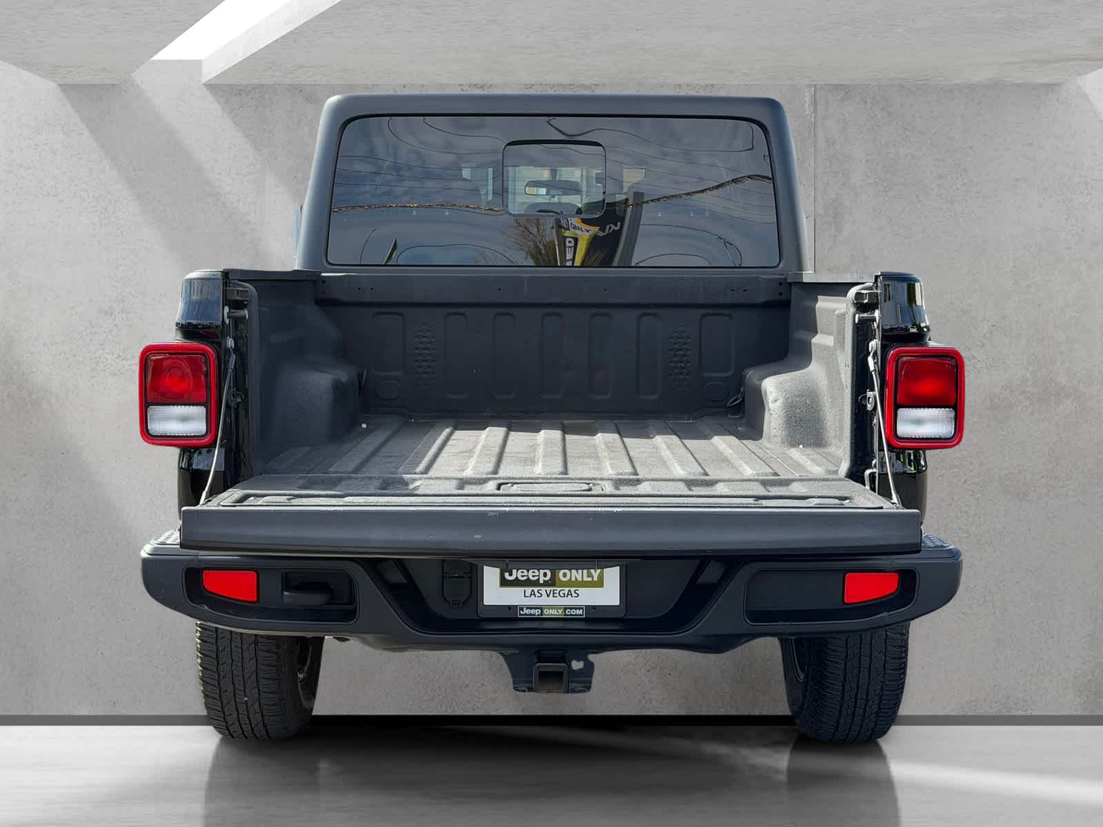 Thumbnail: 2022 Jeep Gladiator - 7