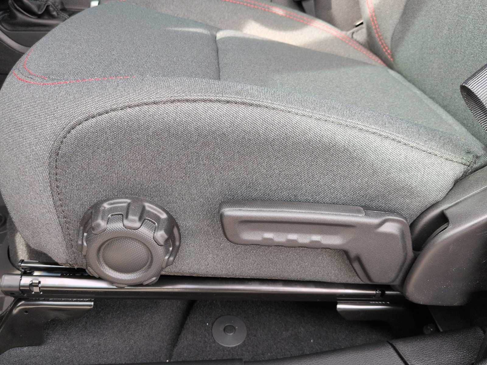 Thumbnail: 2026 Jeep Gladiator - 18