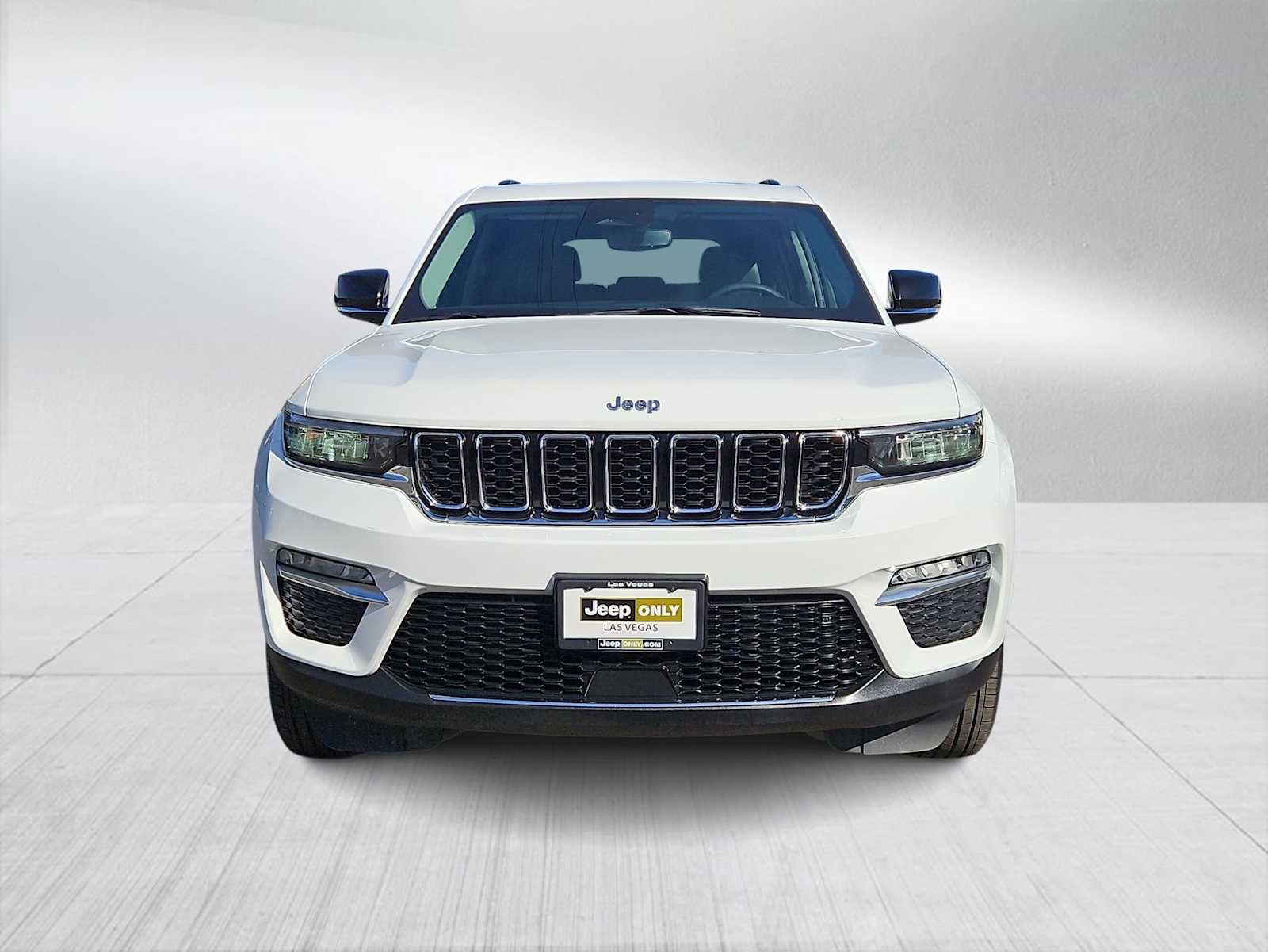Thumbnail: 2022 Jeep Grand Cherokee - 3