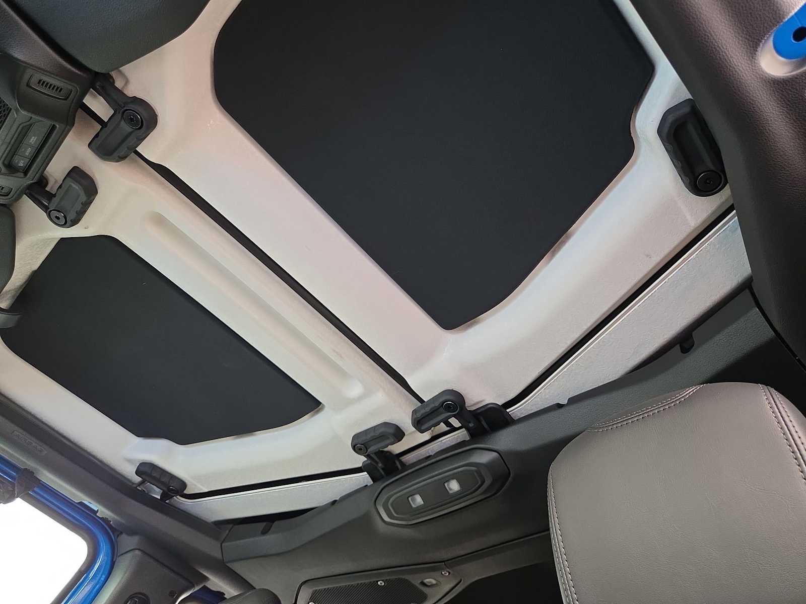 Thumbnail: 2025 Jeep Wrangler - 11