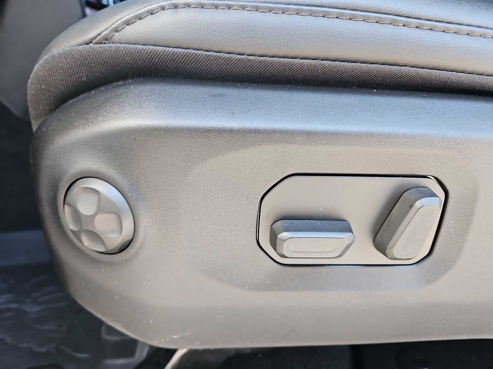 Thumbnail: 2026 Jeep Wrangler - 17